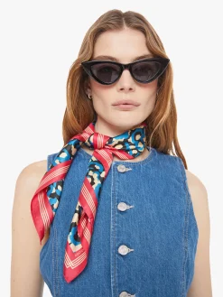 The Scarf It Down