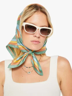 The Scarf It Down